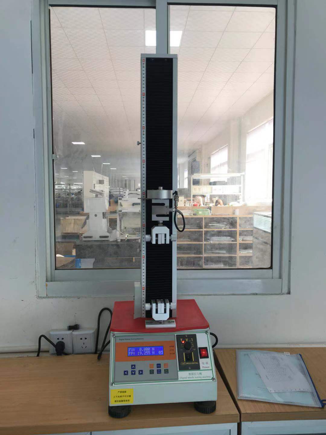 數(shù)顯單柱拉力試驗機